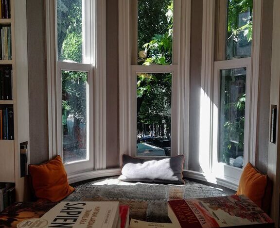 Tips for Creating a Cozy Reading Nook in Any Room of Your Home